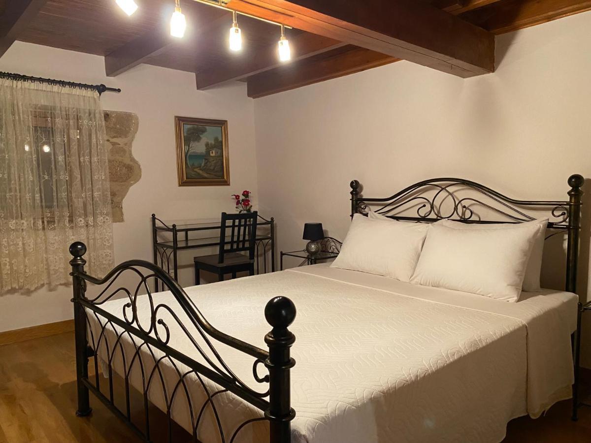 Готель Pegasus House Corinth Екстер'єр фото